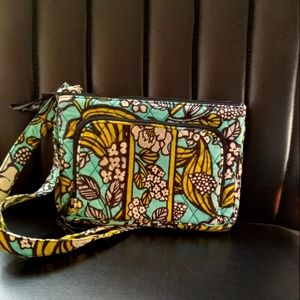 VERA BRADLEY " FLORAL SPRING" CROSSBODY Tourquise, pale green,black and white#29